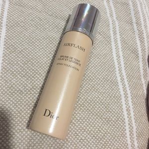 Dior Airflash Shade 200